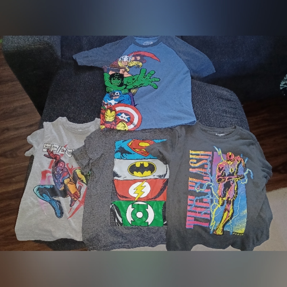 Marvel DC Kids Boys Shirts Lot of 4. Medium (8) Spiderman Superman